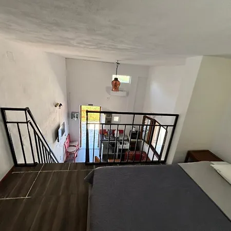 βαχος 5 Apartment Tseratsia